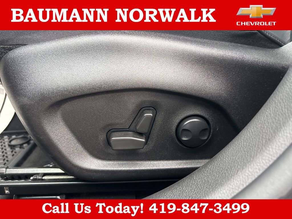 Used 2023 Jeep Renegade Limited w/ Sun/Sound Group image 17