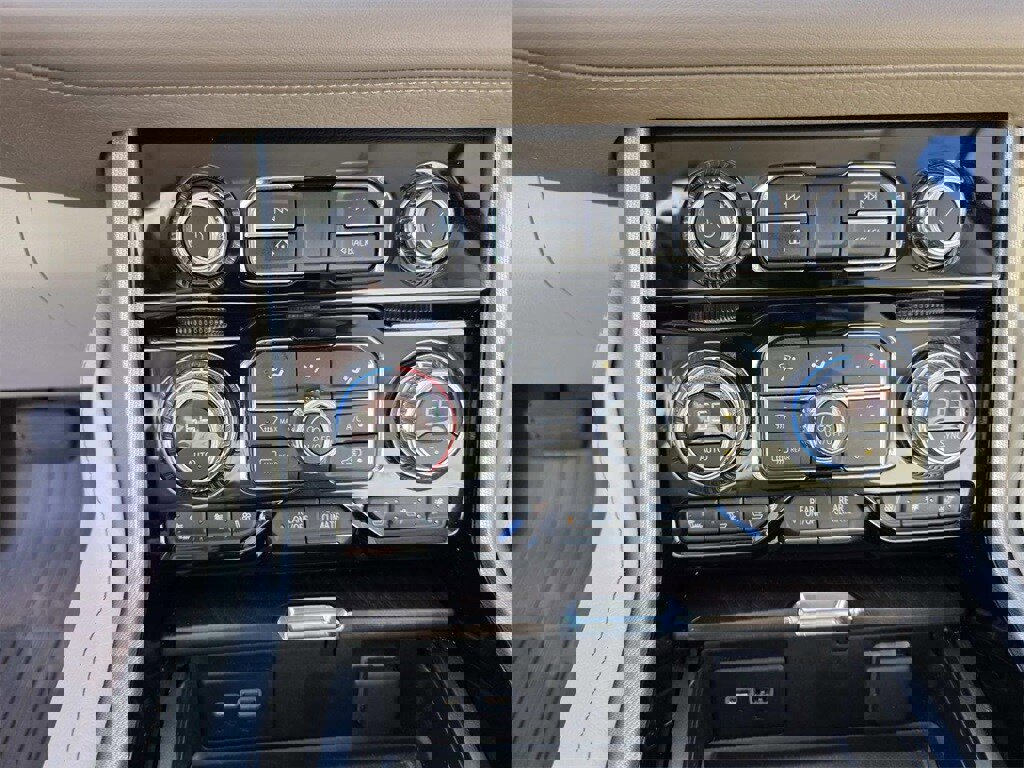 Used 2021 GMC Yukon Denali image 12