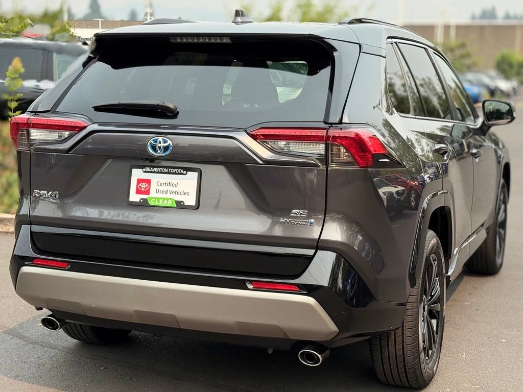 Used 2023 Toyota RAV4 SE w/ SE Grade Weather Package AWD/4WD image 5