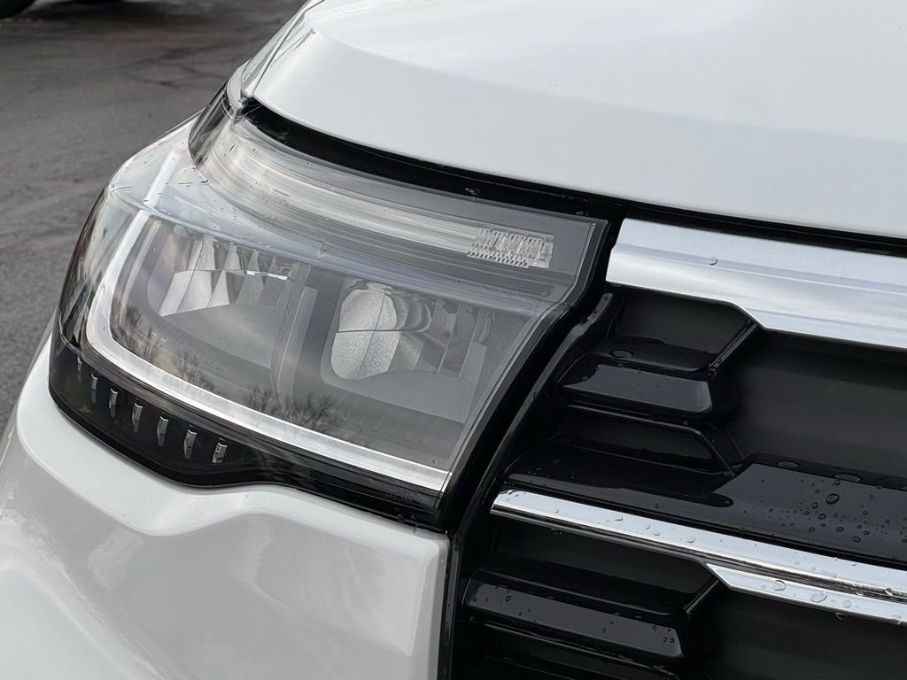 New 2026 Ford Explorer Active w/ Active Comfort Package image 4