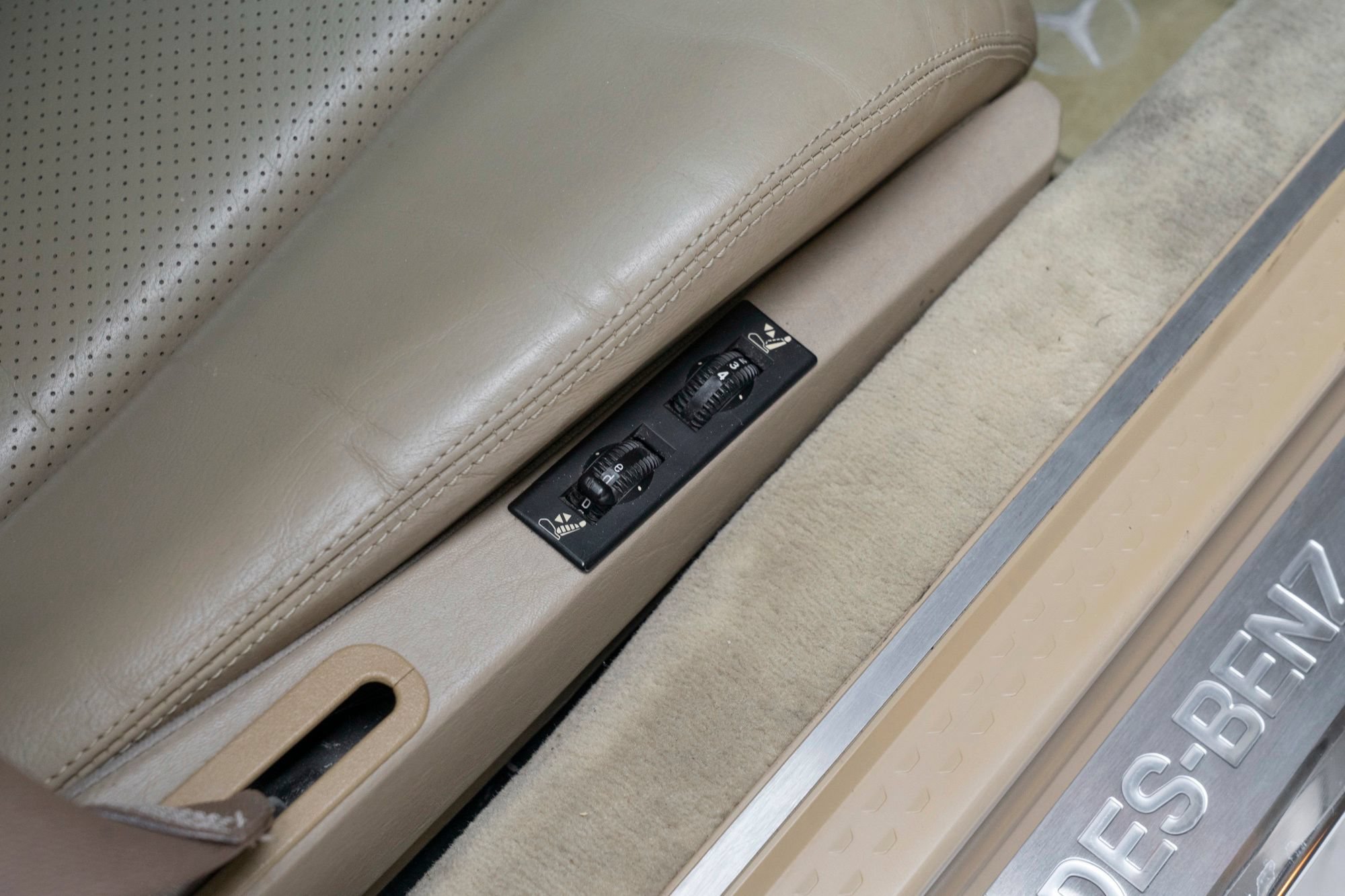 Used 1994 Mercedes-Benz SL 500 image 46