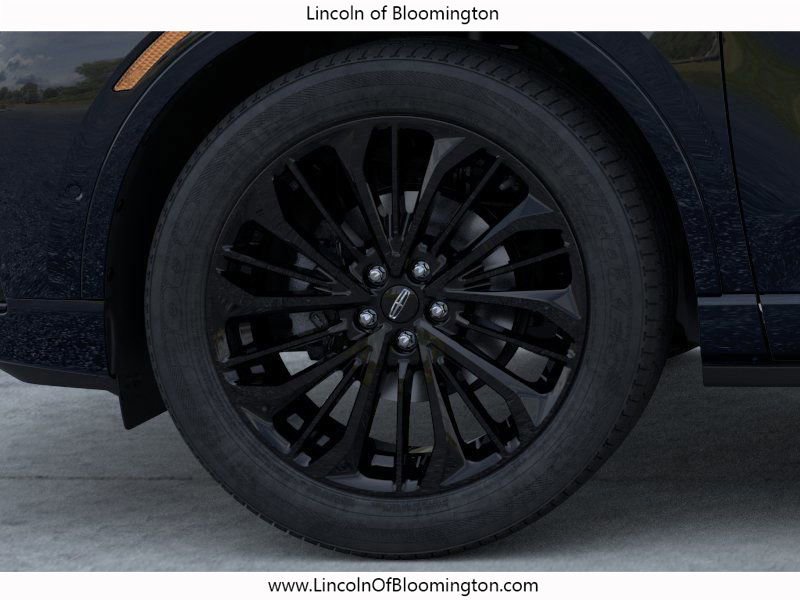 New 2025 Lincoln Corsair Reserve w/ Equipment Group 202A image 22