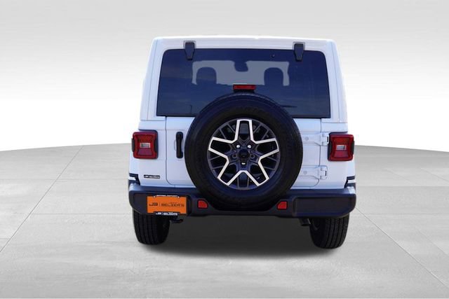 Used 2024 Jeep Wrangler Sahara image 6