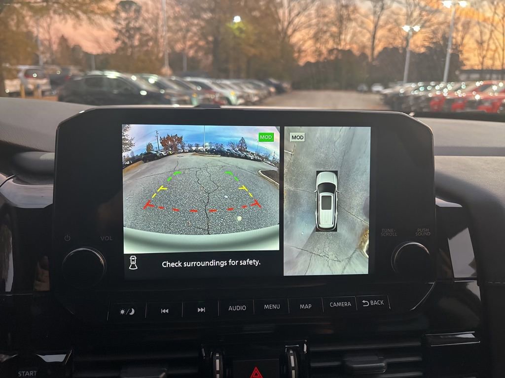 New 2025 Nissan Pathfinder SL image 12