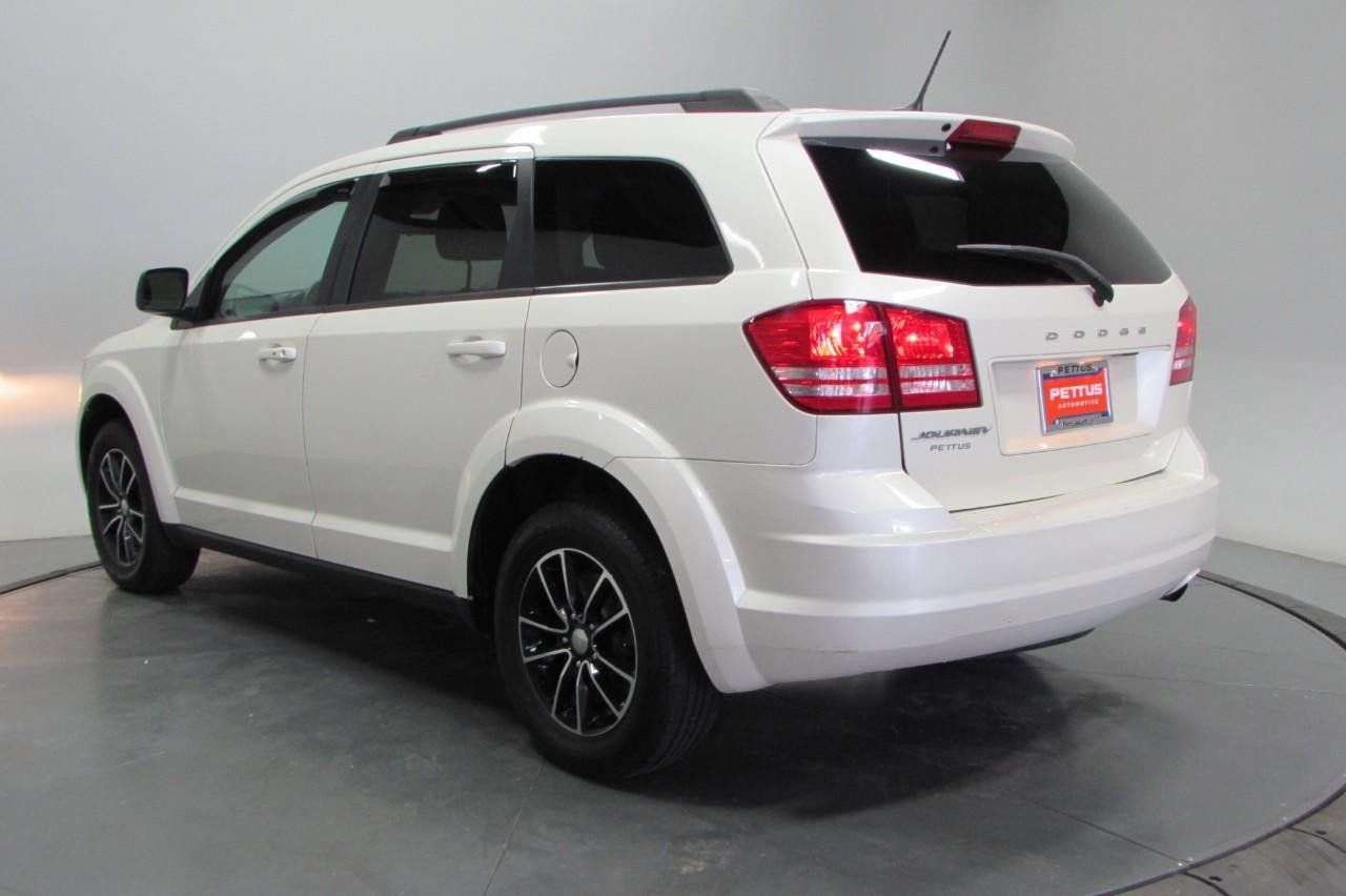 Used 2017 Dodge Journey SE w/ Flexible Seating Group image 6