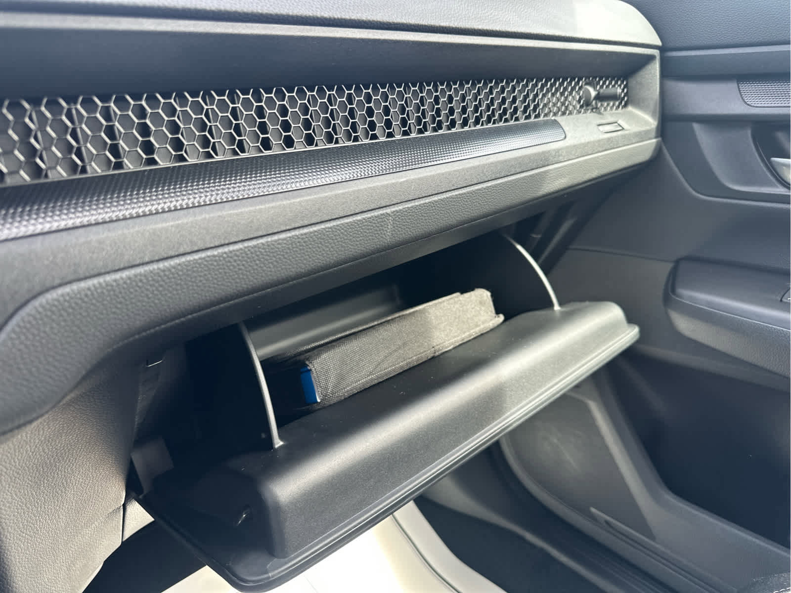 Used 2023 Honda CR-V LX image 32