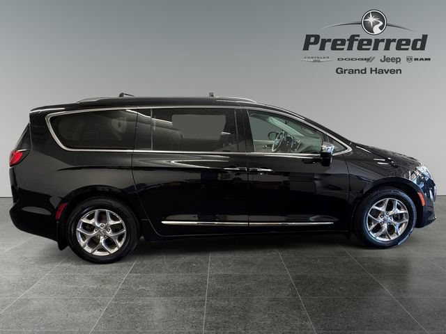 Used 2019 Chrysler Pacifica Limited FWD image 9