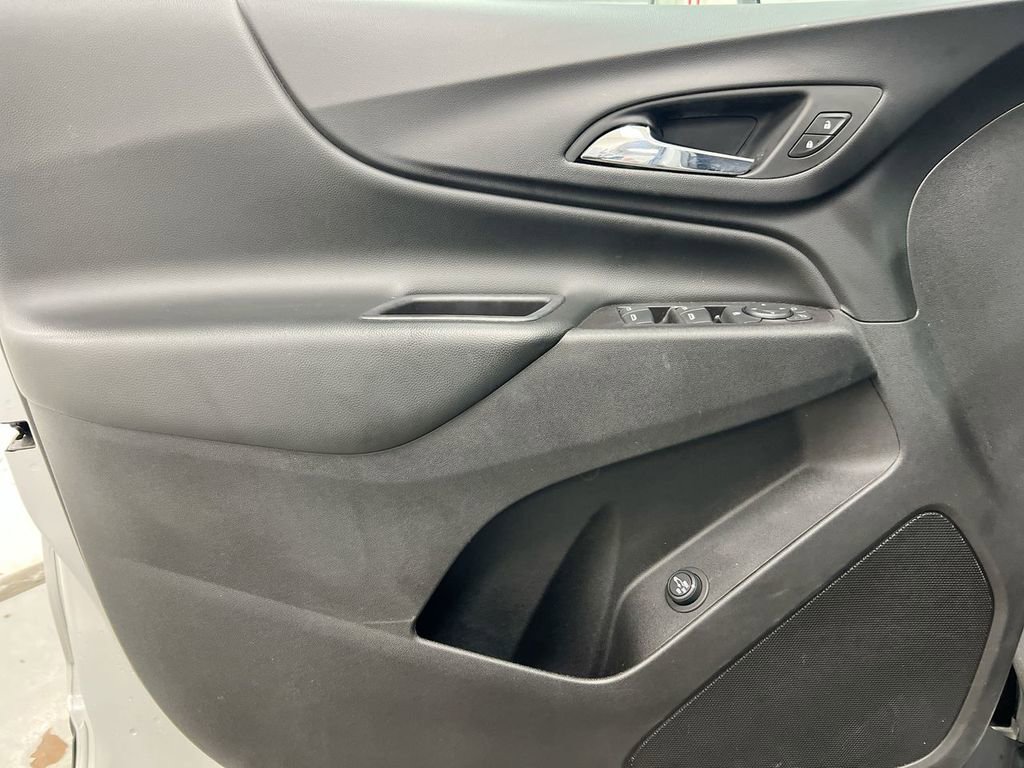 Used 2020 Chevrolet Equinox LT w/ Driver Convenience Package image 20