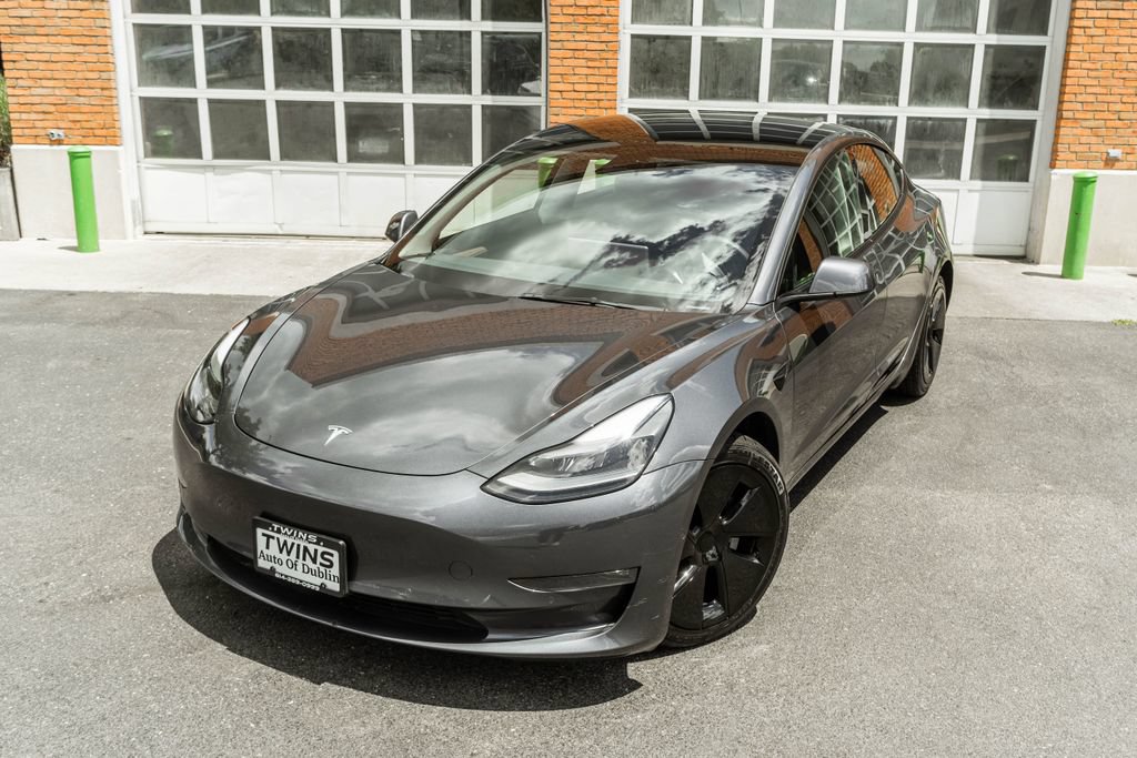 Used 2022 Tesla Model 3 Long Range AWD/4WD image 2