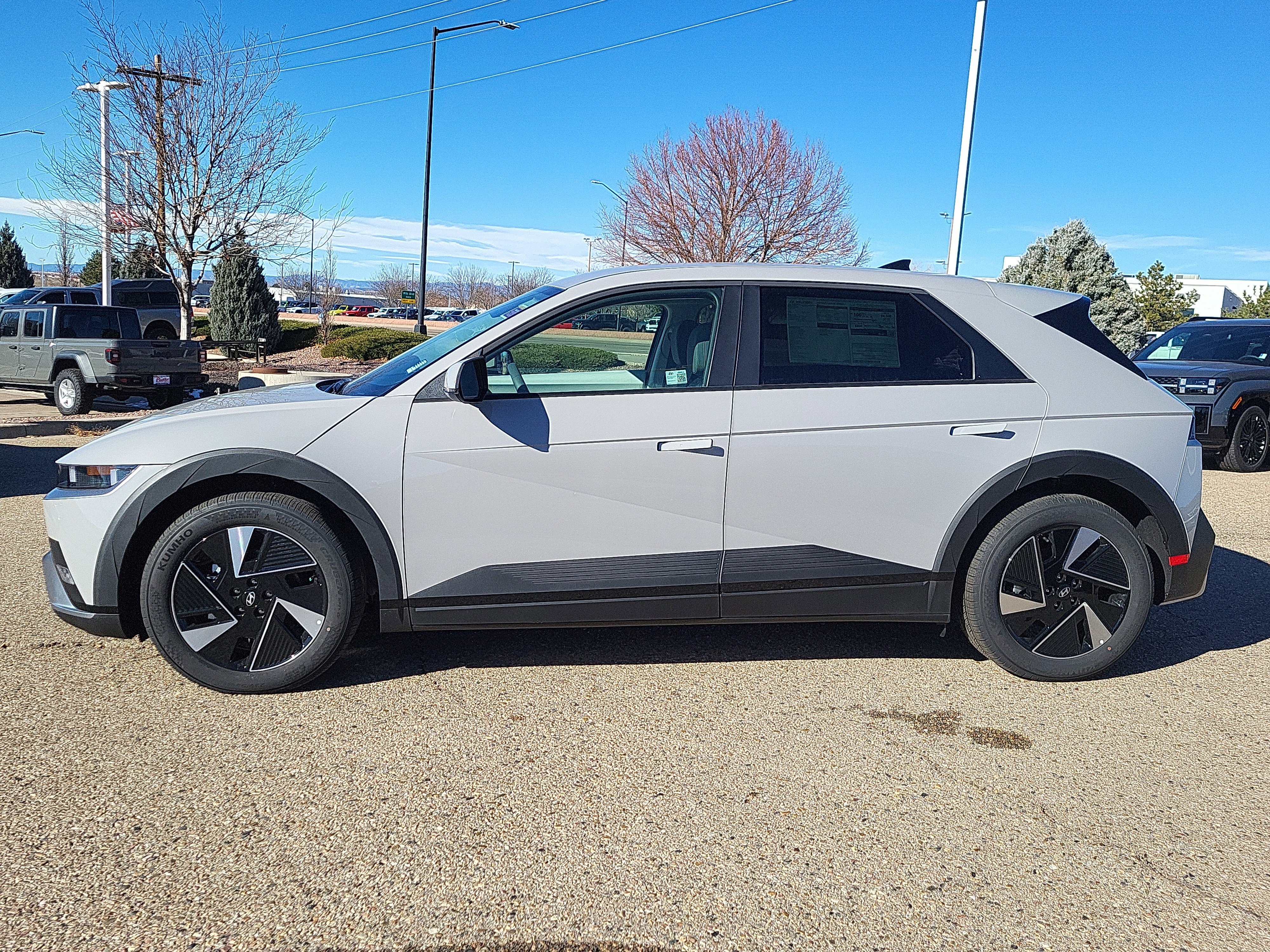 New 2026 Hyundai Ioniq 5 SEL image 2