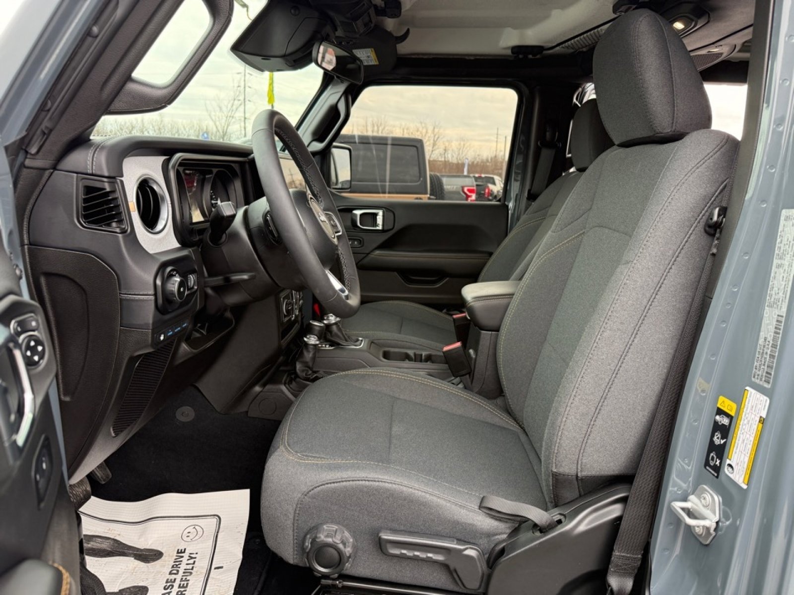 Used 2025 Jeep Wrangler Unlimited Sahara image 23