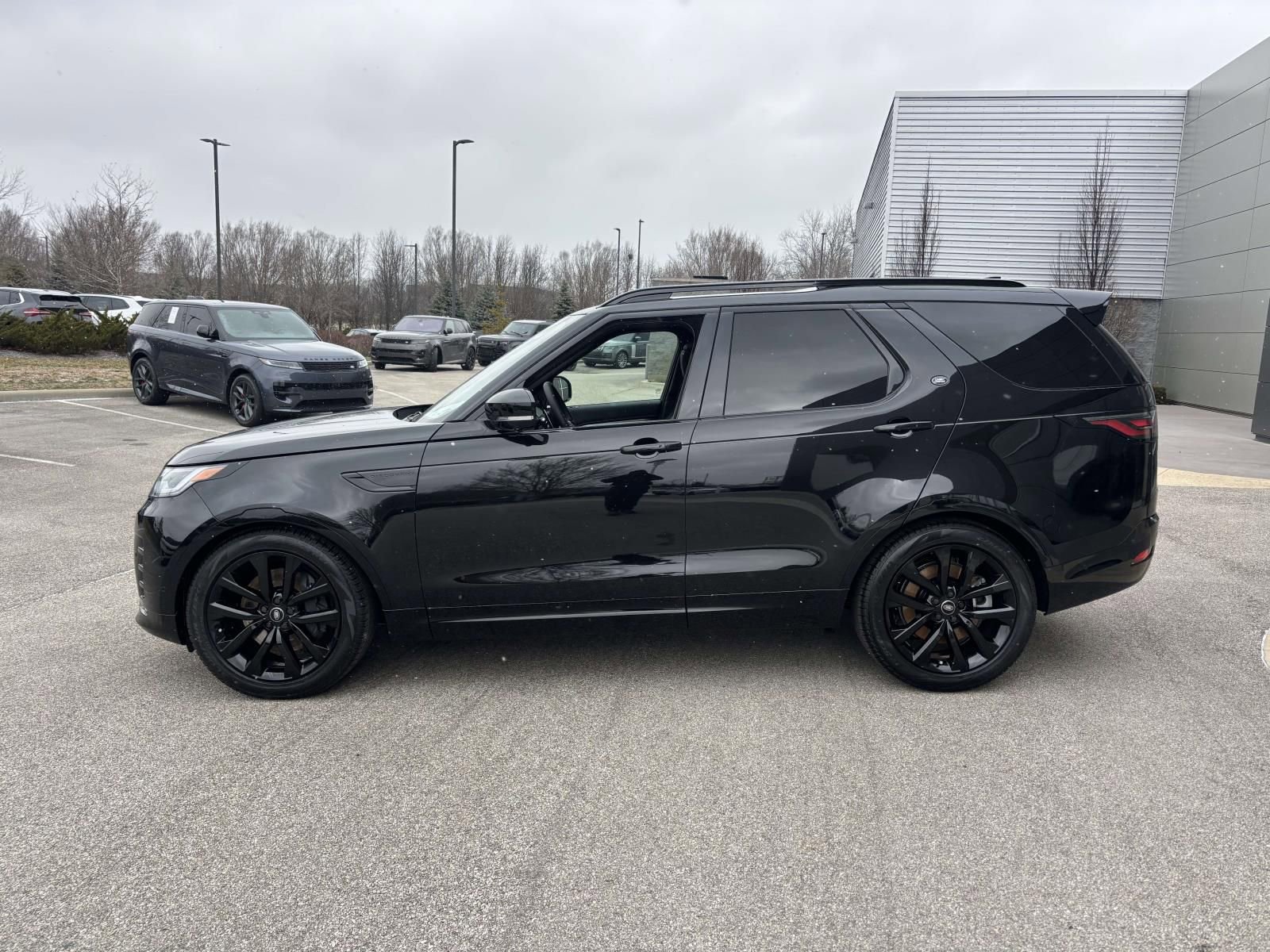 New 2026 Land Rover Discovery Limited Edition image 8