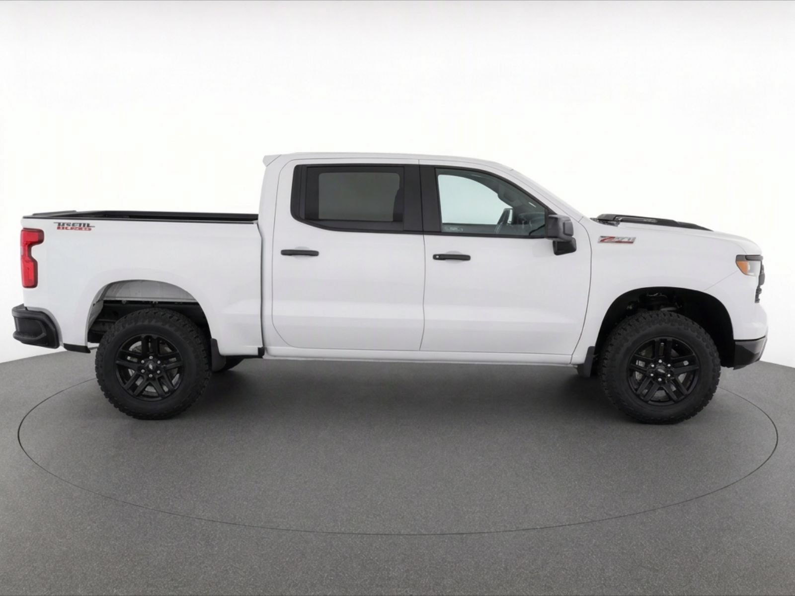Used 2025 Chevrolet Silverado 1500 Custom Trail Boss AWD/4WD image 8