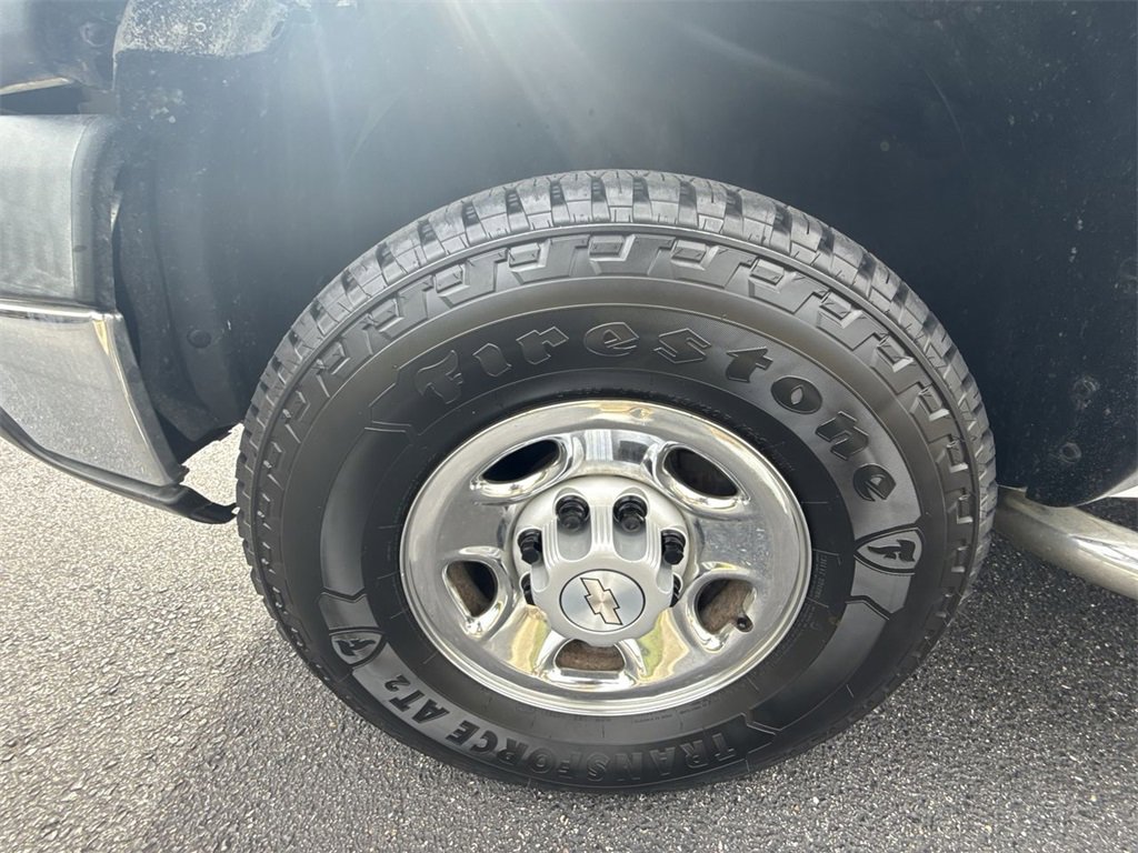 Used 2006 Chevrolet Silverado 2500 LS w/ Skid Plate Package image 29