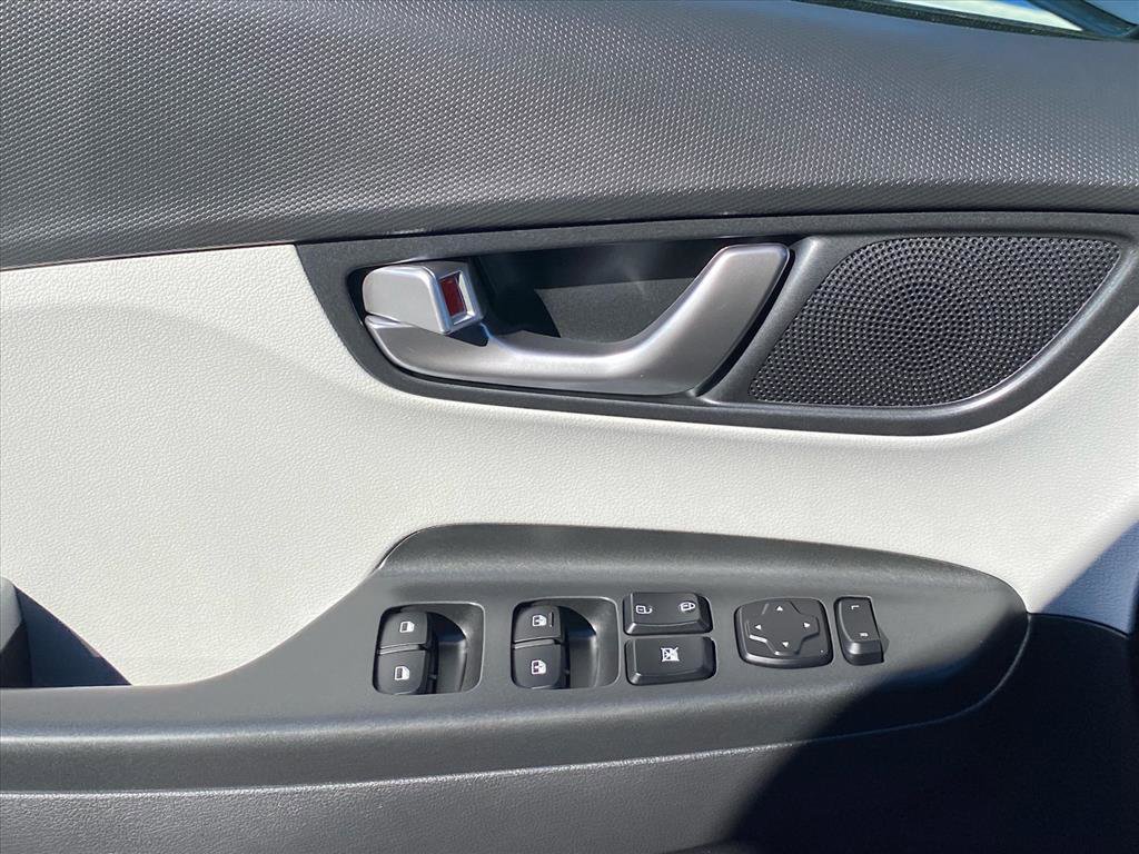 Used 2023 Hyundai Kona SEL image 19