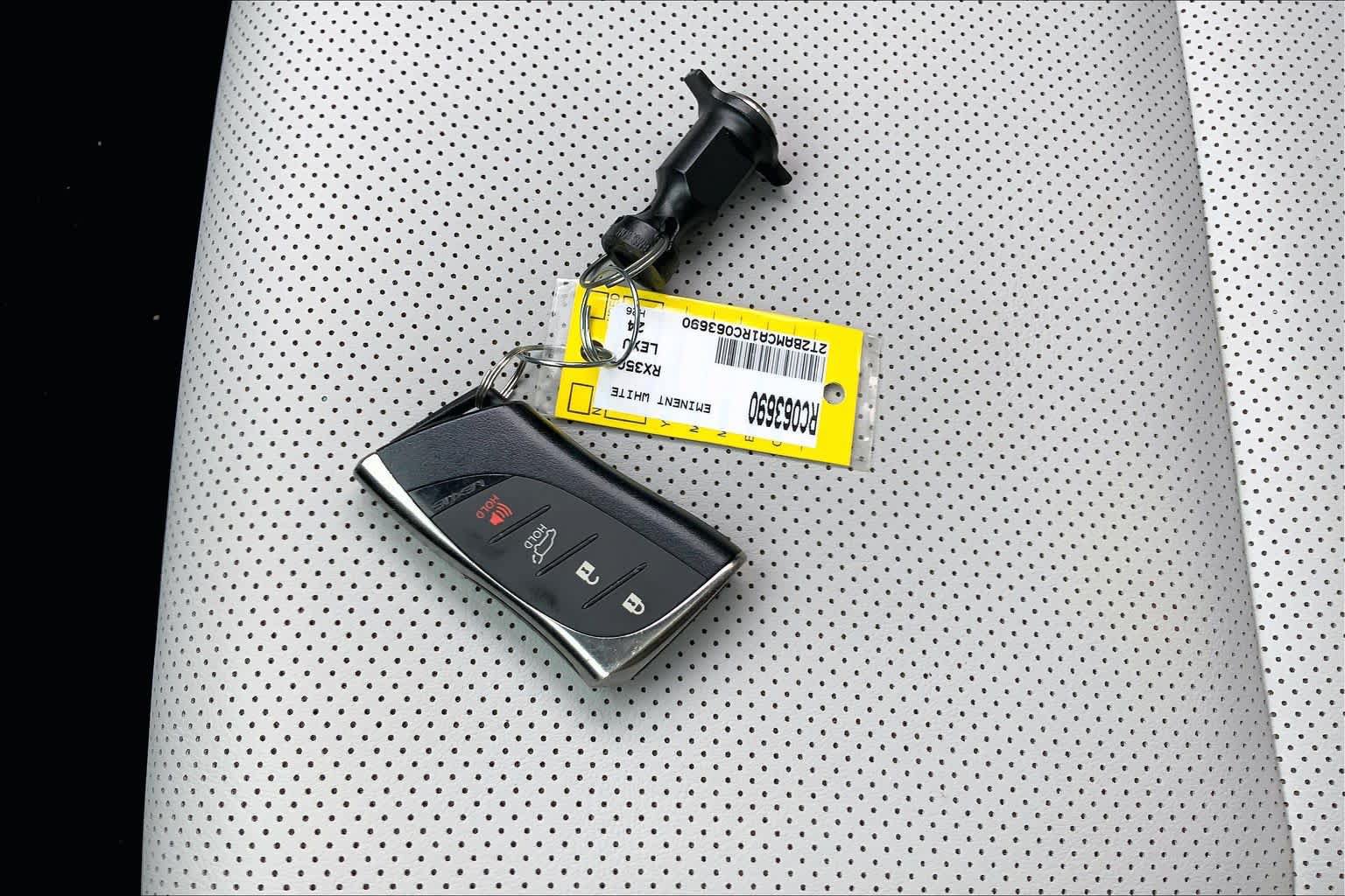 Used 2024 Lexus RX 350 Premium w/ Cold Area Package AWD/4WD image 15