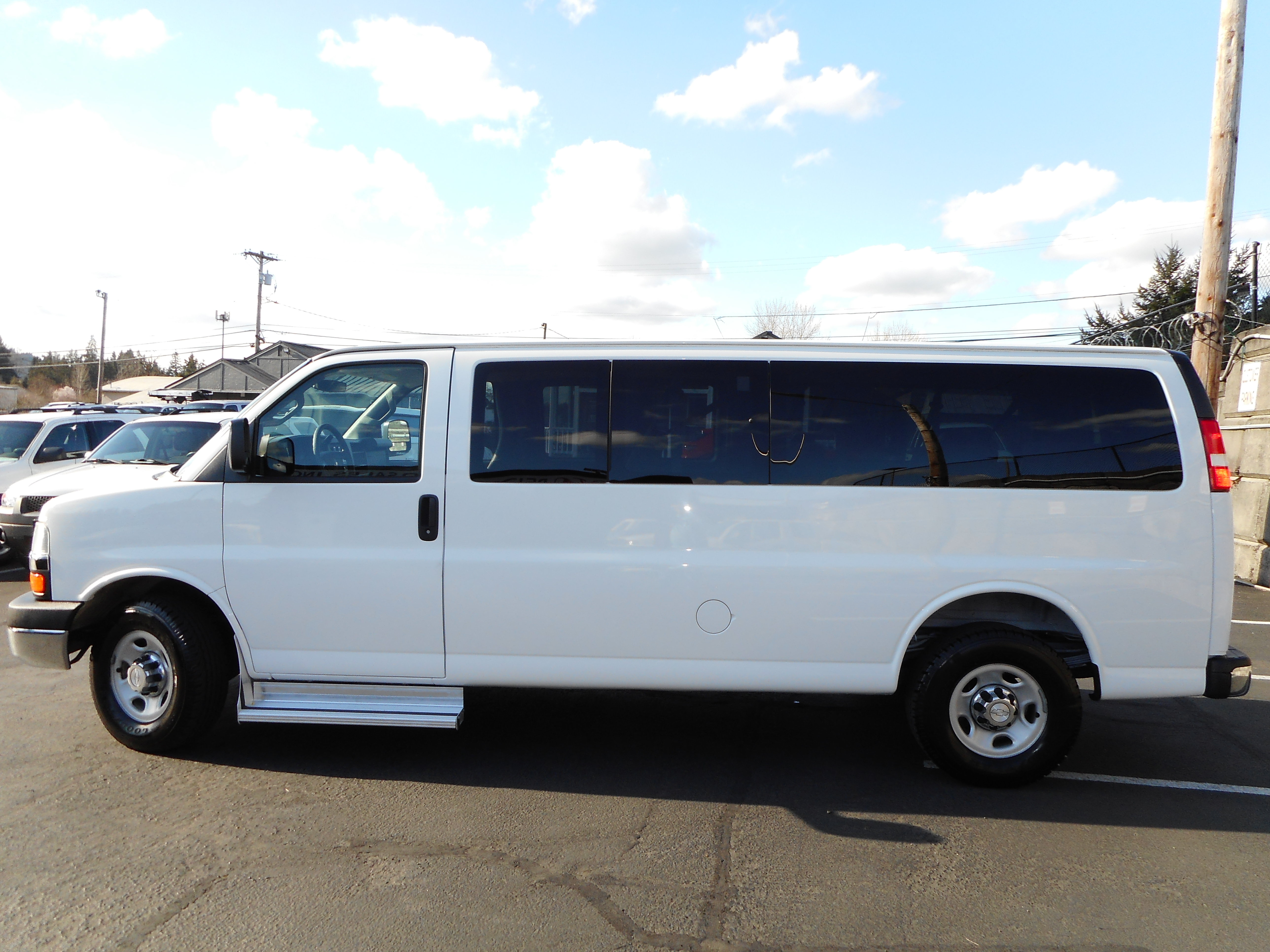 Used 2016 Chevrolet Express 3500 LT w/ LT Preferred Equipment Group RWD image 2