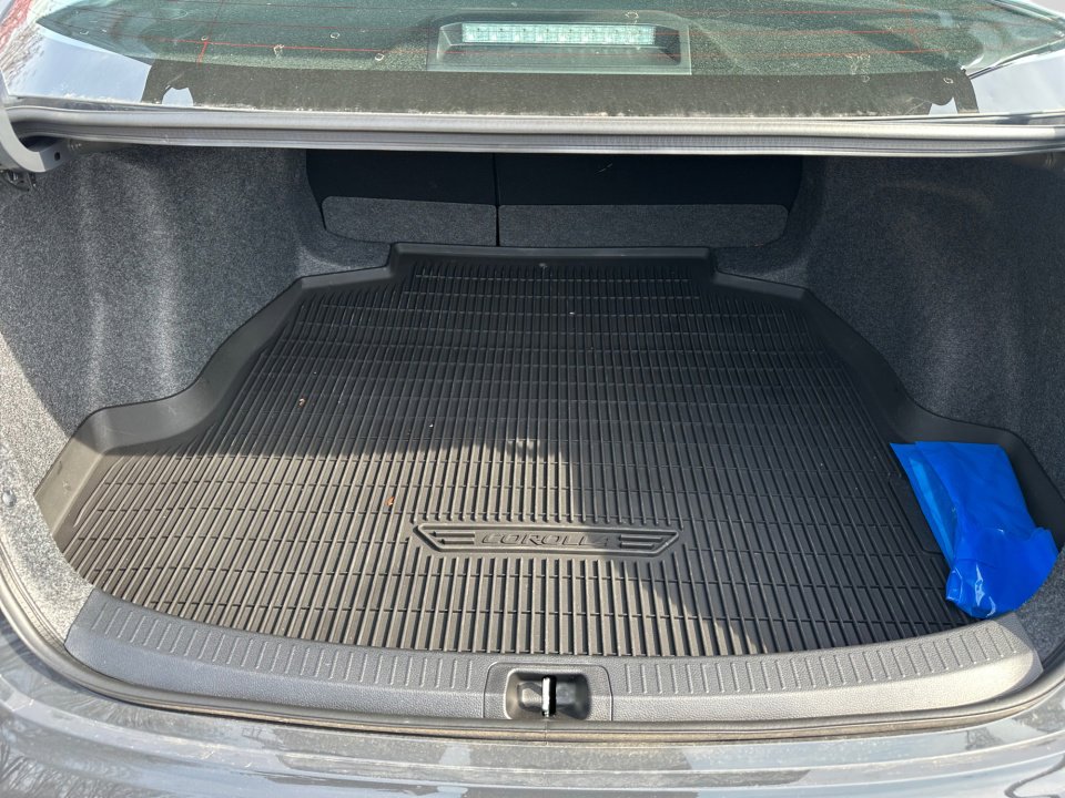 Used 2026 Toyota Corolla LE w/ LE Premium Package image 15