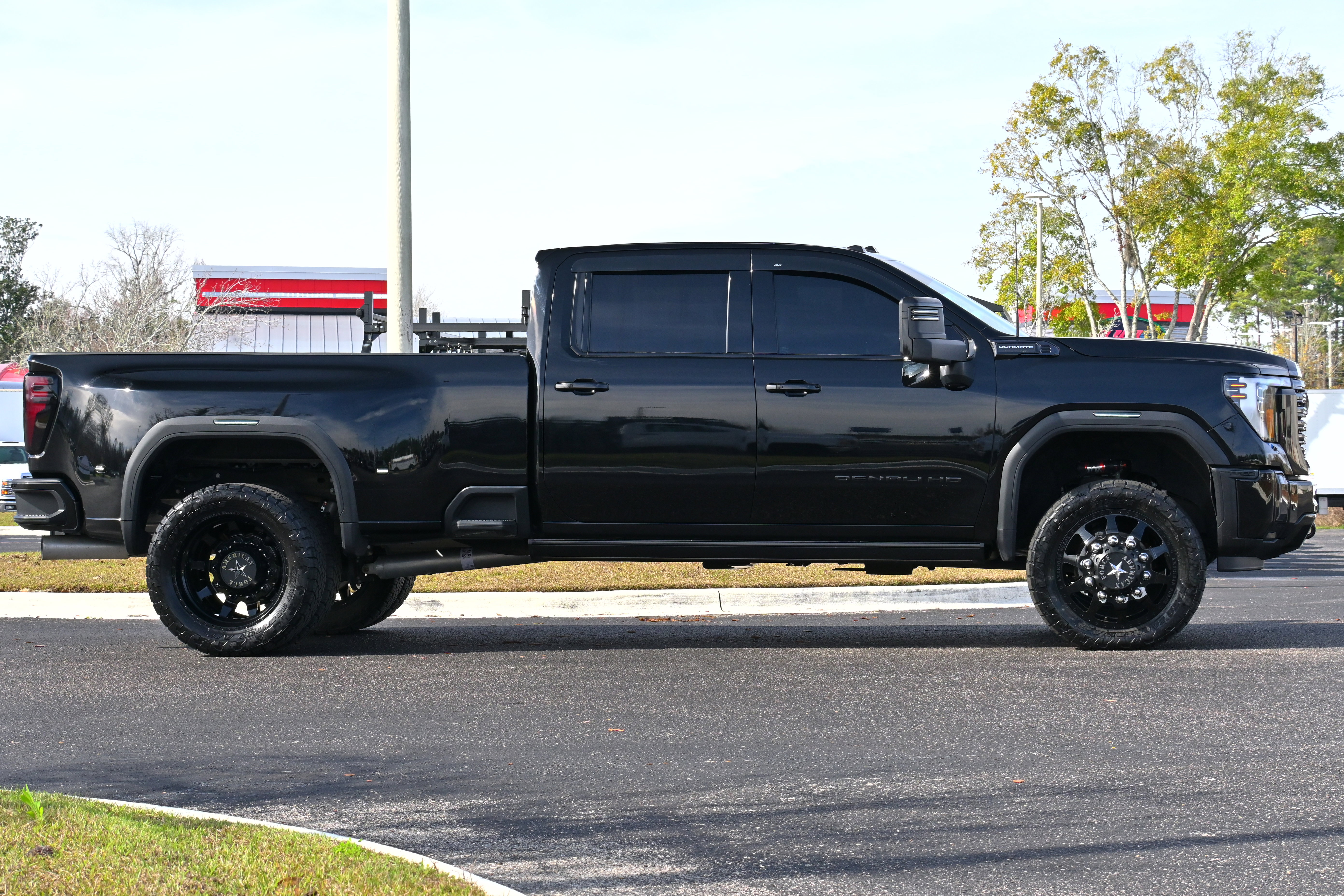Used 2024 GMC Sierra 3500 Denali Ultimate image 7