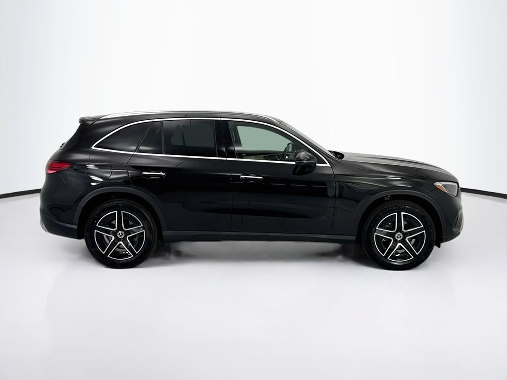 Certified 2026 Mercedes-Benz GLC 300 image 4