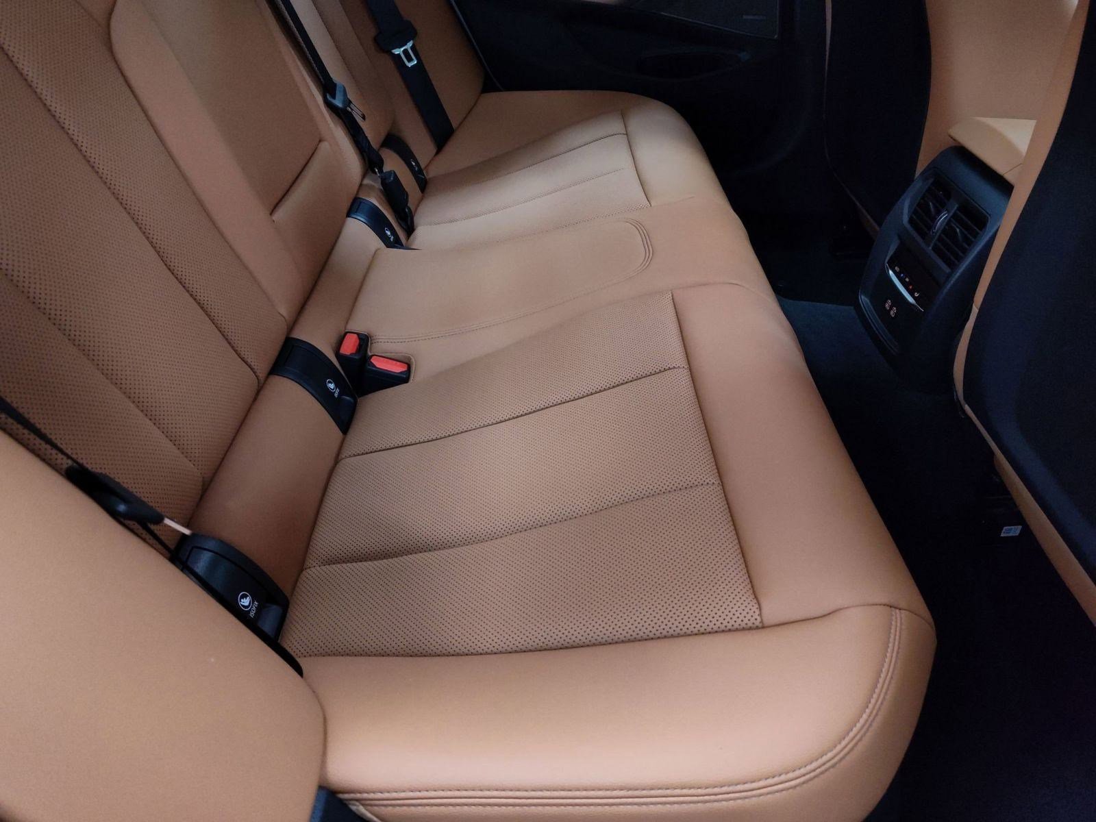 New 2026 BMW 330i Sedan w/ M Sport Package image 26