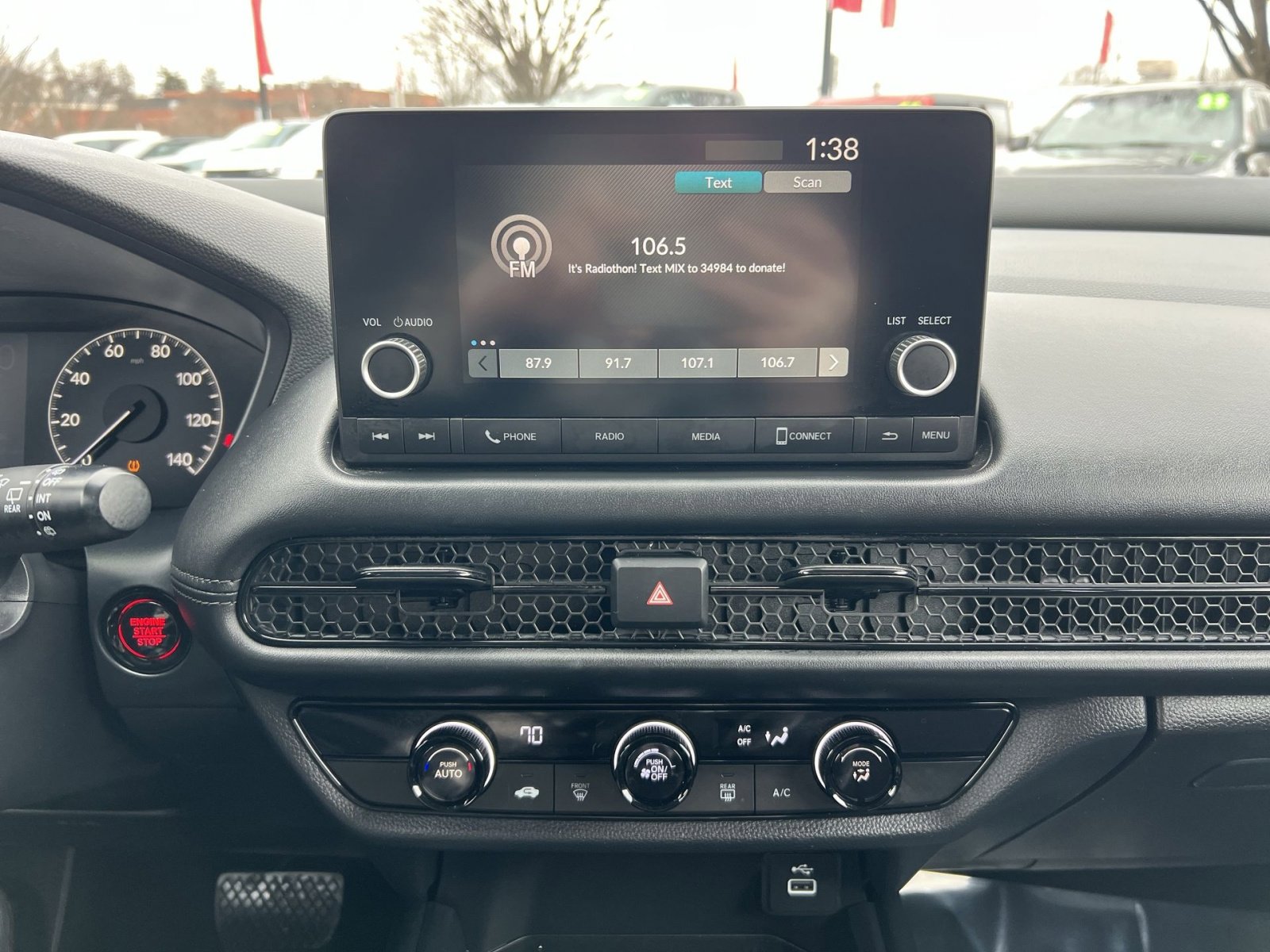 Used 2023 Honda HR-V LX image 17