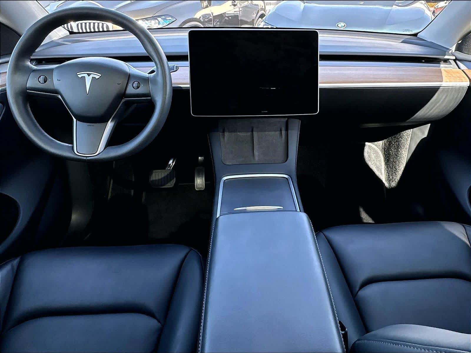 Used 2024 Tesla Model Y Long Range AWD/4WD image 10