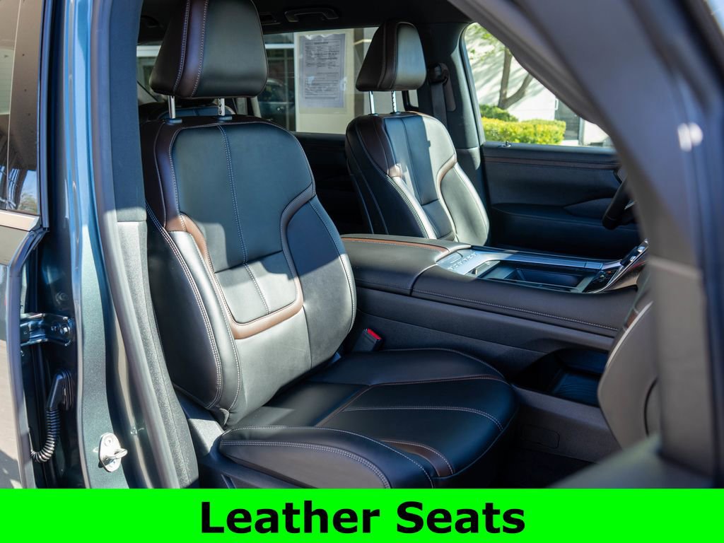 Used 2026 Nissan Armada SL w/ Captain's Chari Seat Package AWD/4WD image 9