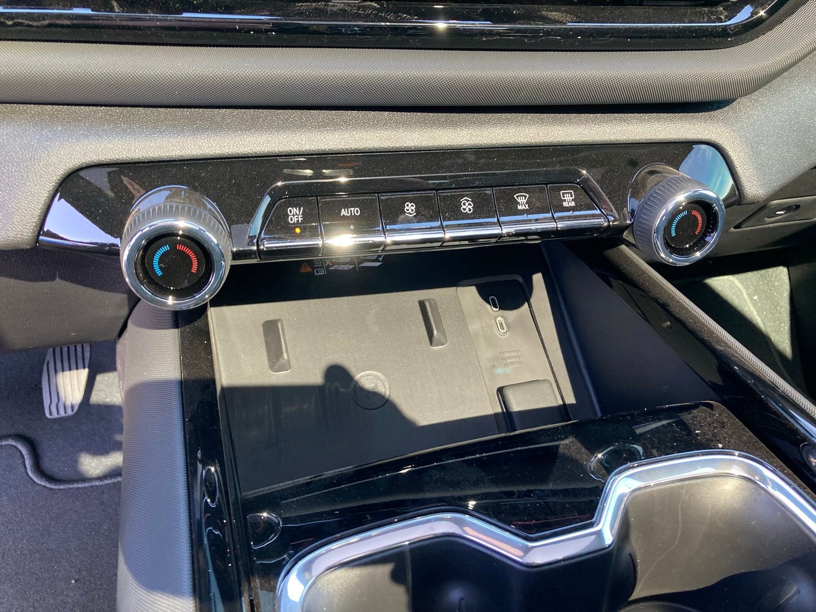 New 2025 Chevrolet Silverado EV RST AWD/4WD image 30