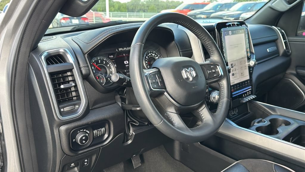 Used 2024 RAM 1500 Laramie AWD/4WD image 17