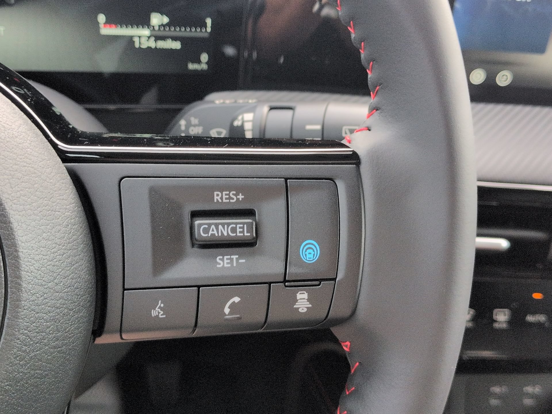 New 2026 Nissan Kicks SR FWD image 25