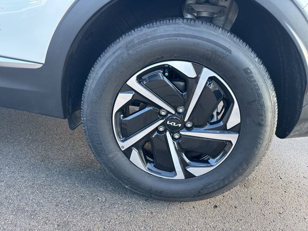Used 2023 Kia Sportage LX image 31