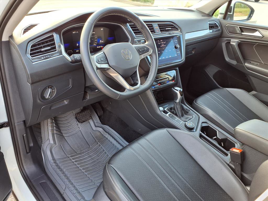 Used 2024 Volkswagen Tiguan Wolfsburg Edition image 5