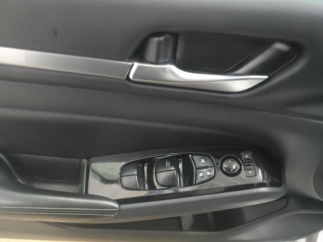 Used 2023 Nissan Altima 2.5 SV image 18