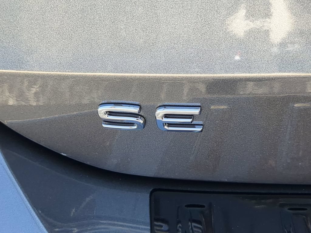 New 2026 Volkswagen Taos SE FWD image 10