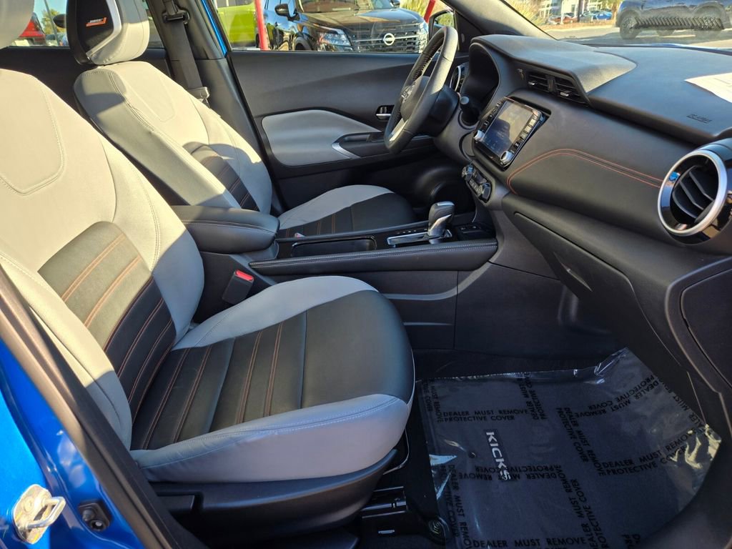 Certified 2023 Nissan Kicks SR w/ SR Premium Package FWD image 19
