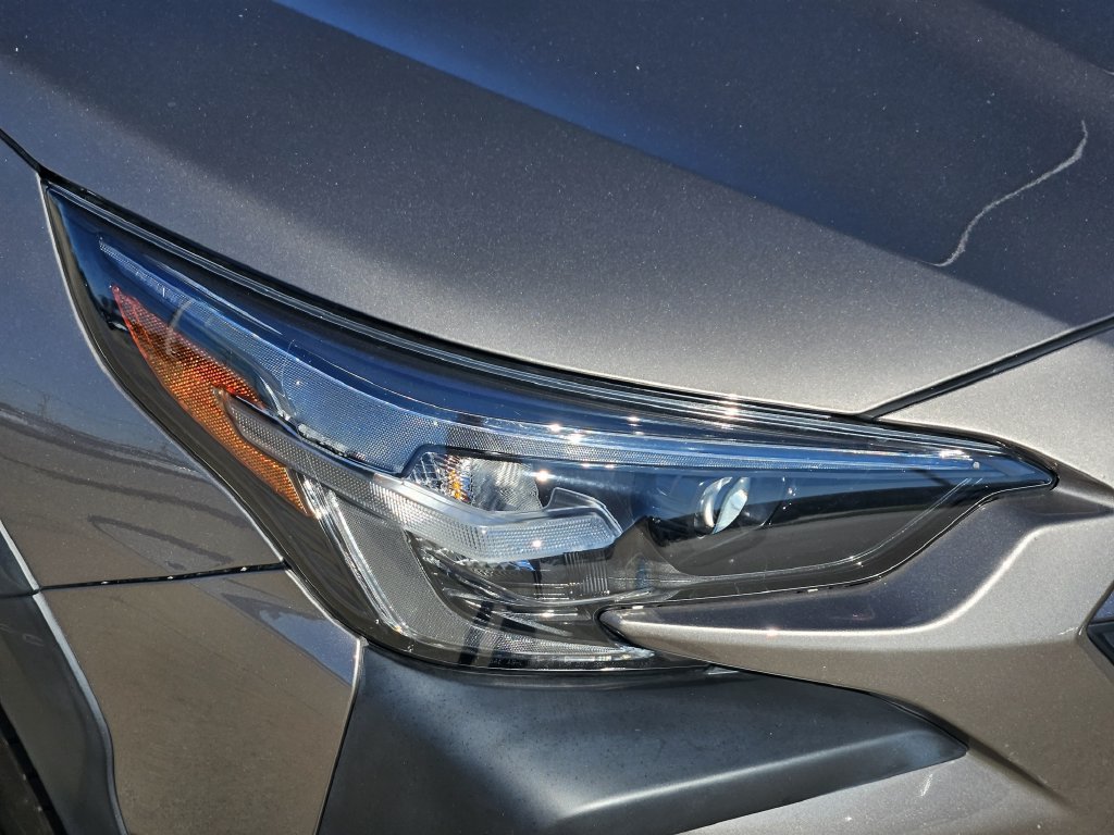 Used 2024 Subaru Outback Premium AWD/4WD image 9