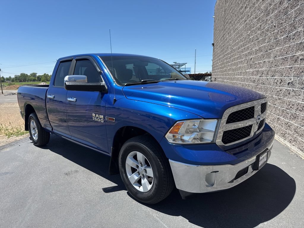 Used 2015 RAM 1500 Classic SLT w/ Luxury Group AWD/4WD image 3