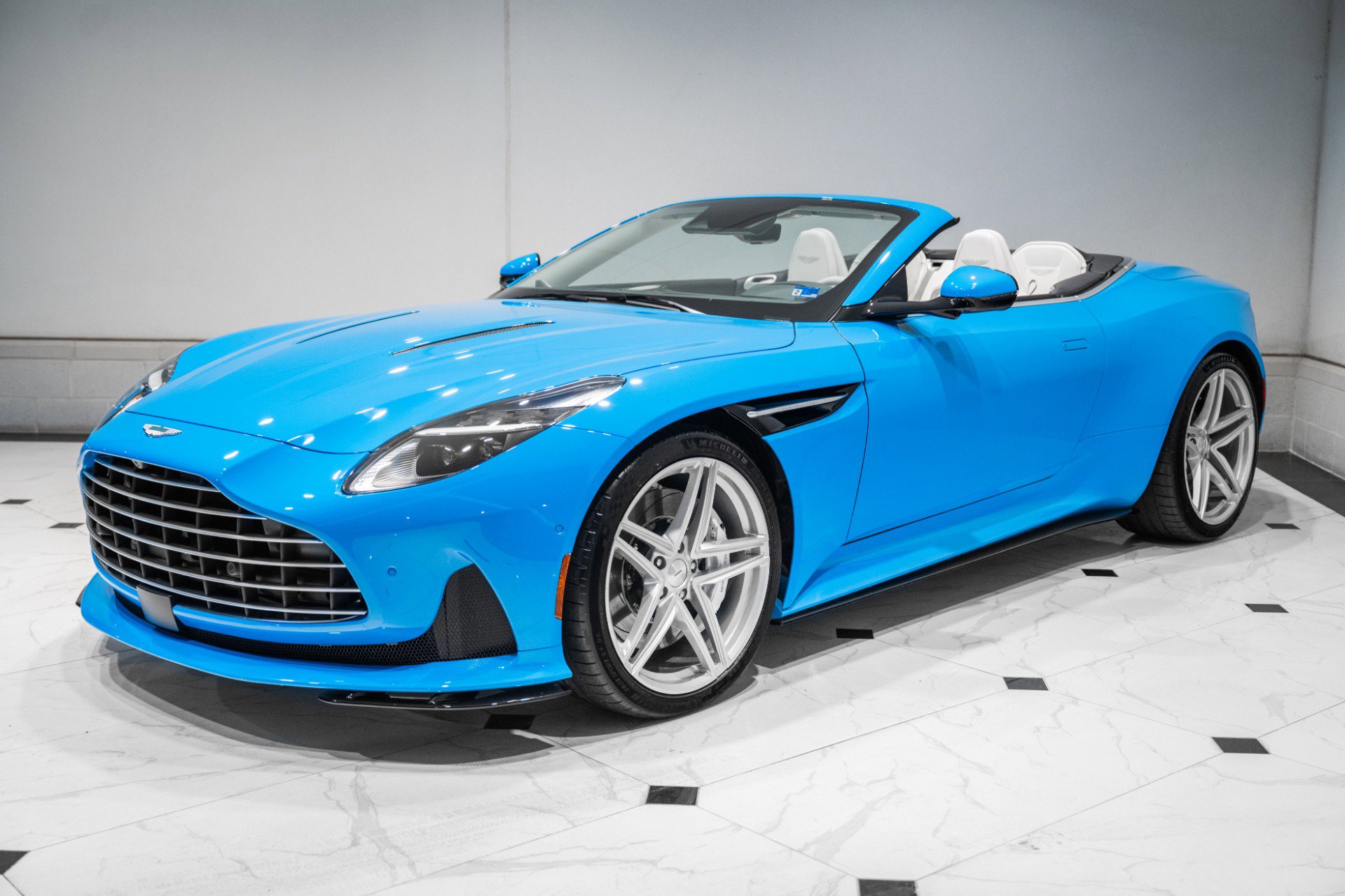 New 2025 Aston Martin DB12 Convertible image 41