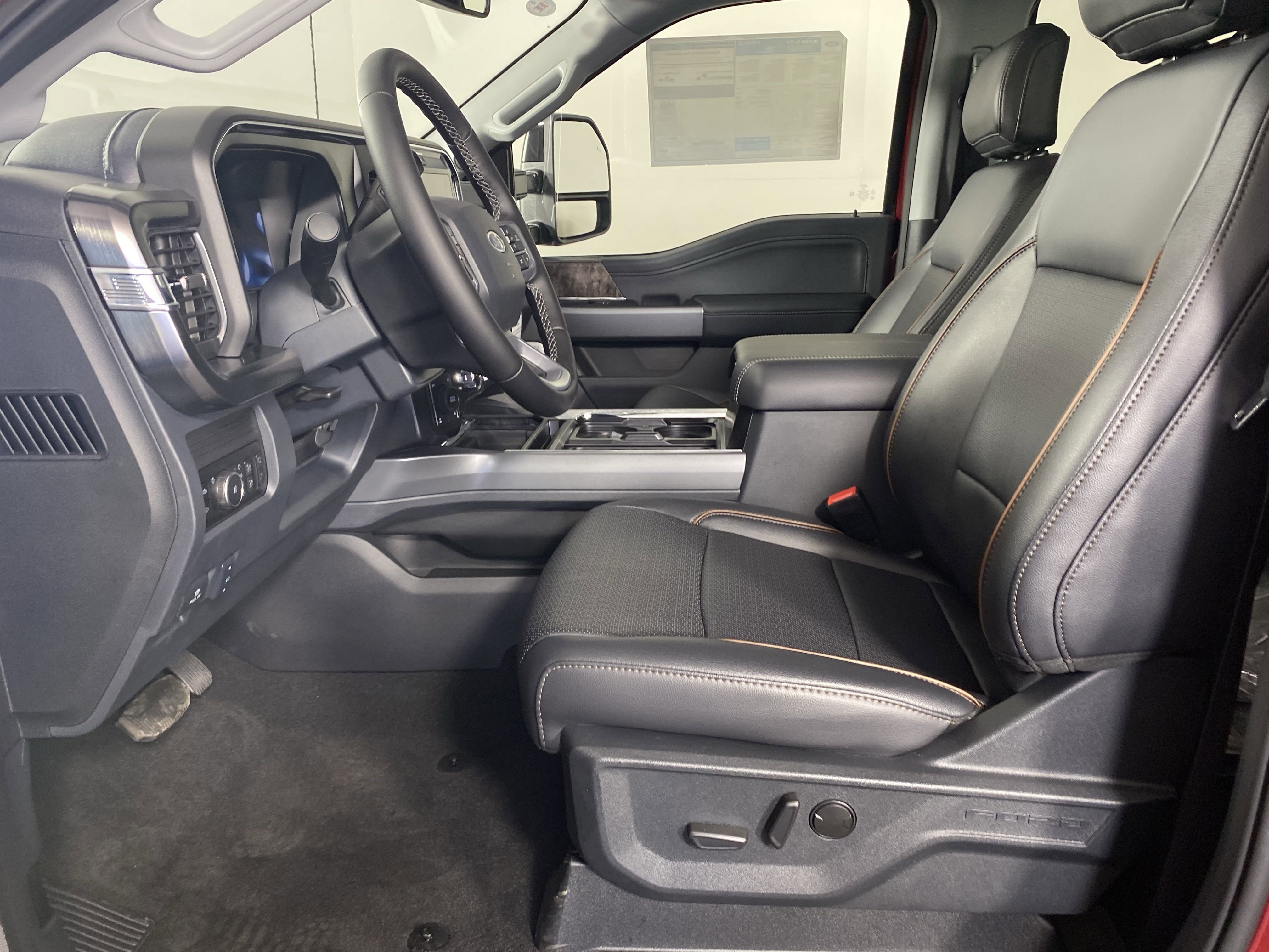 New 2025 Ford F250 Lariat w/ Lariat Ultimate Package image 10