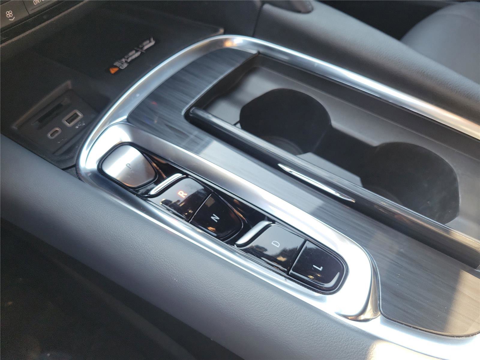 Used 2024 Buick Enclave Essence w/ Sport Touring Edition image 29