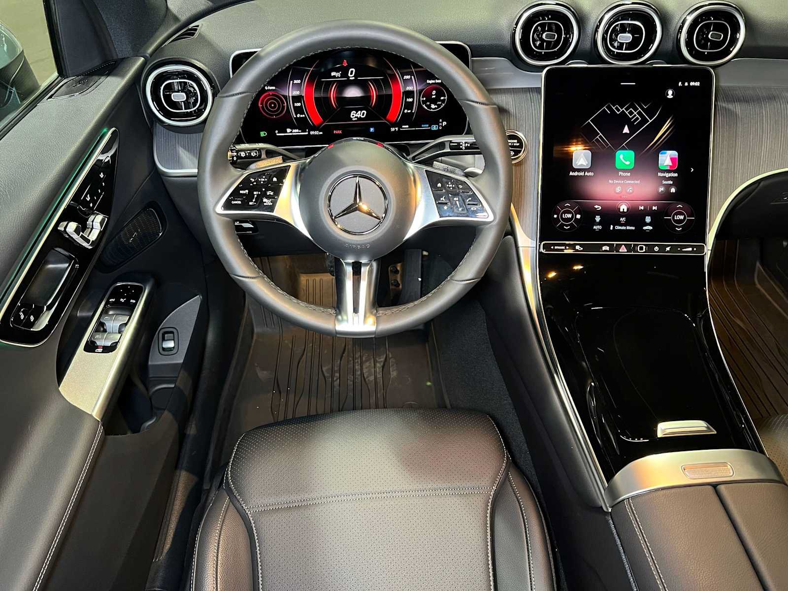Certified 2026 Mercedes-Benz GLC 300 4MATIC image 47