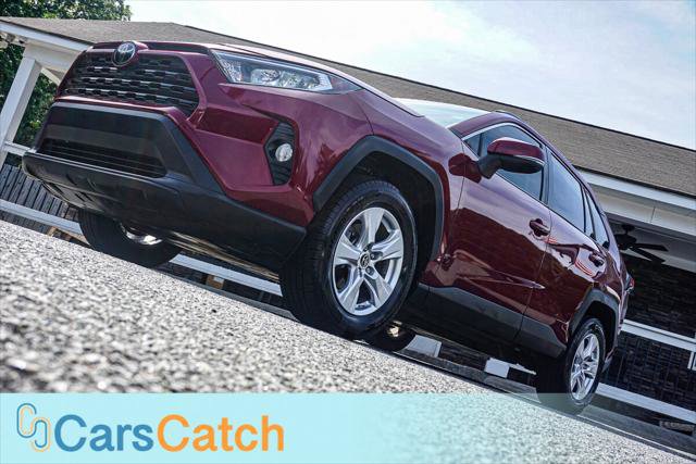 Used 2019 Toyota RAV4 XLE w/ Convenience Package FWD image 4