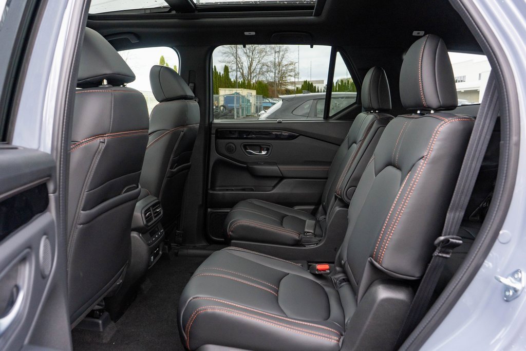 New 2025 Honda Pilot TrailSport image 12