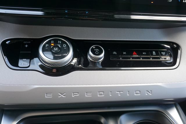 New 2027 Ford Expedition Max Active RWD image 34