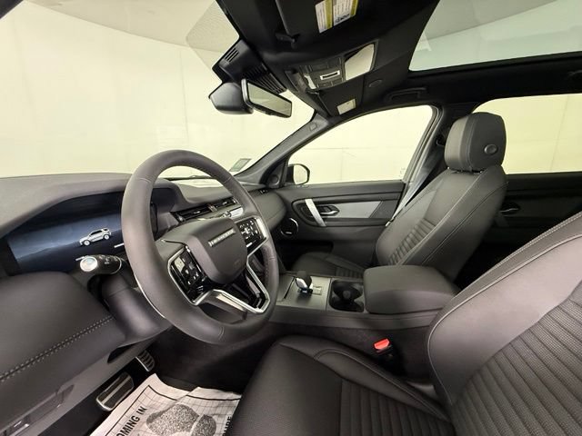 New 2025 Land Rover Discovery Sport Dynamic SE AWD/4WD image 16