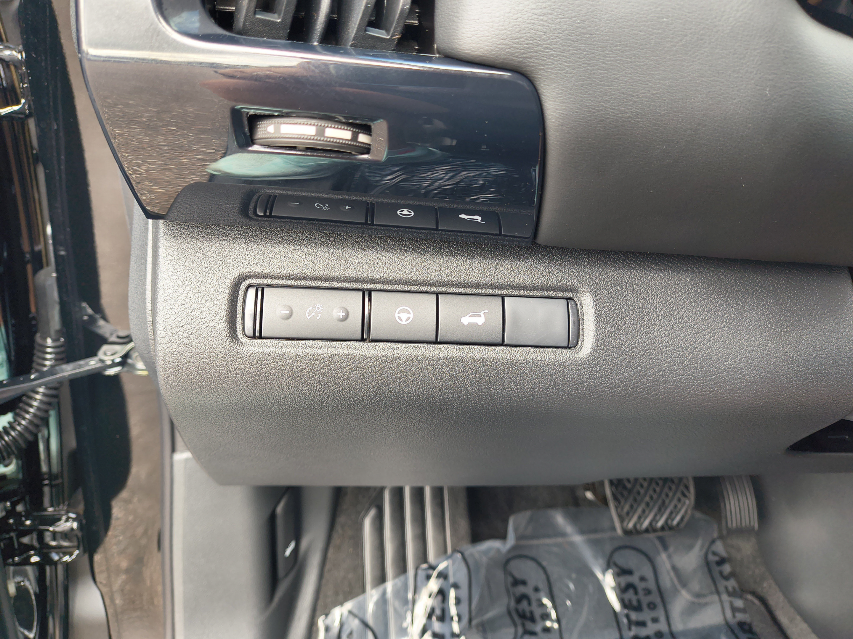 New 2026 Nissan Pathfinder SV FWD image 29