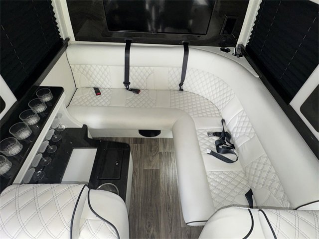 Used 2022 Mercedes-Benz Sprinter 3500 image 28