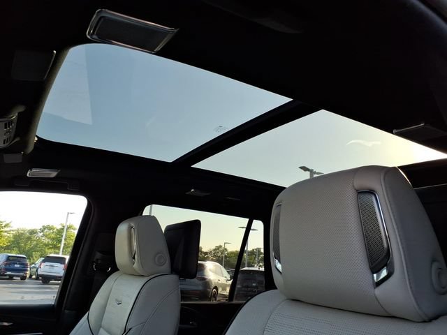Used 2021 Cadillac Escalade Sport w/ Driver Assist Tech Package AWD/4WD image 16