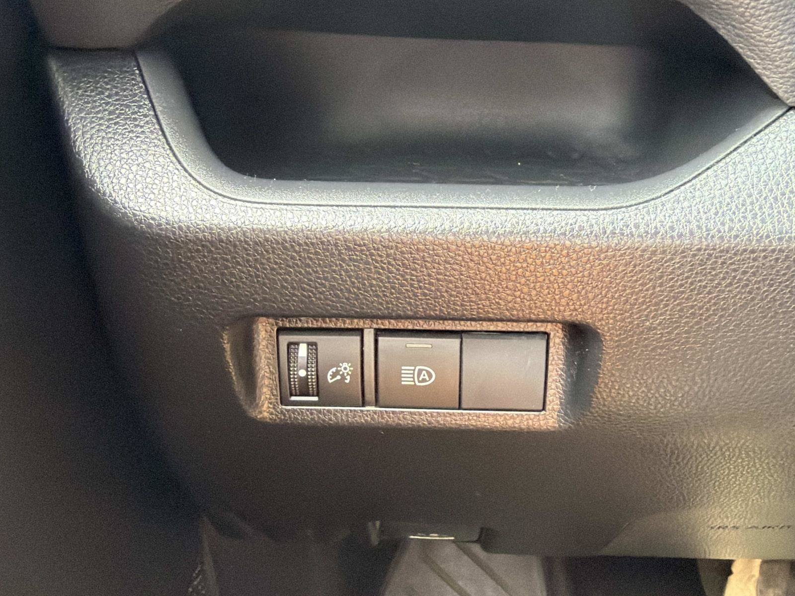 Used 2019 Toyota RAV4 LE w/ Carpet Mat Package FWD image 26